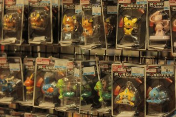 Figuras de colección de Pokemon.