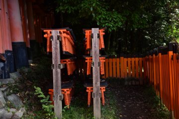 Torii shelf