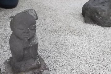 The small gravel zen garden