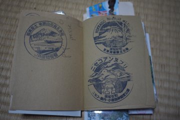 Trois tampons de la gare de Kutchan, à Hokkaido
