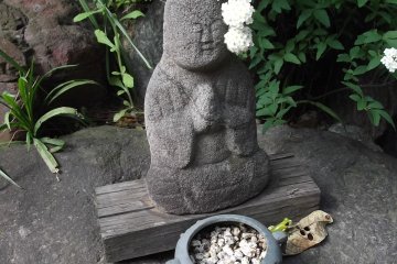 A little praying man
