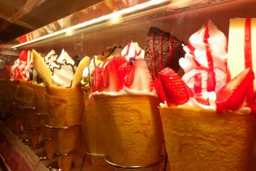 Crepes dominate the street
