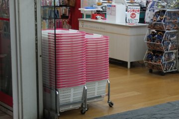 Even the baskets in the 100 yen shop obey the pink-and-white rule