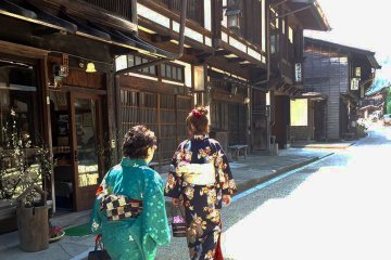 Narai Post Town in Kiso, Nakasendo close to Matsumoto, is also a great match for kimono.