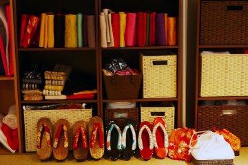 Then you can choose an obi (band), zori (sandals), and a bag