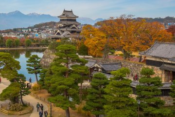Le château de Matsumoto et sa porte en forme de masugata