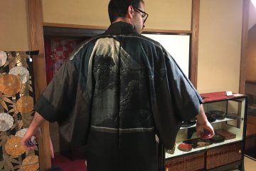 Essayage d'un haori pour homme