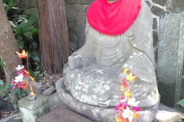One of the many Buddhist statues