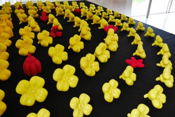 These colorful flowers can be found throughout the art field