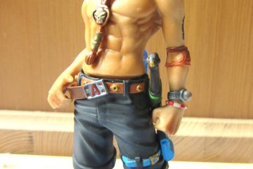 Персонаж Эйс из манги и анимэ One Piece. Куплен в Акихабаре