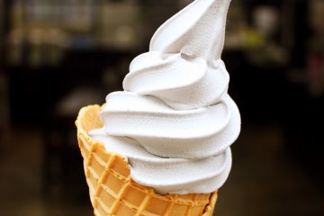 Sesame ice cream