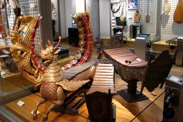Thai instruments