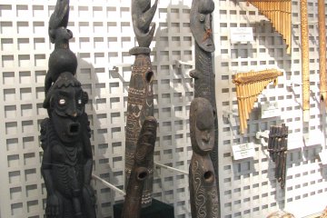 African instruments look like idols
