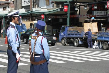 Shijo Avenue selalu sibuk!