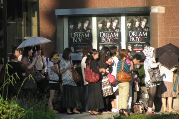 Antrean untuk Dream Boys!