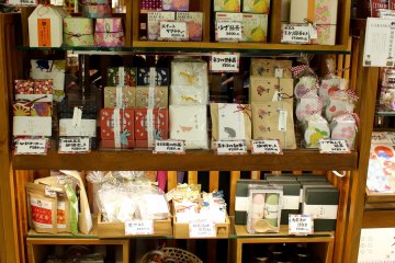 传统茶点、食物与商品