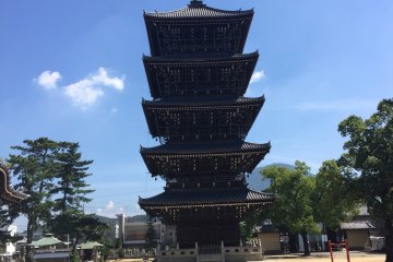 The five-story pagoda at Zentsuji's East temple