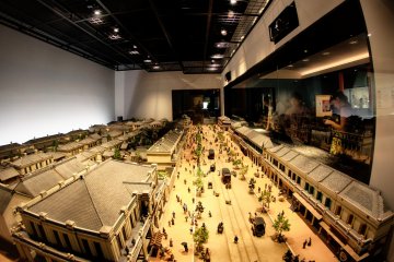 The beginning of the Meiji era and town streets