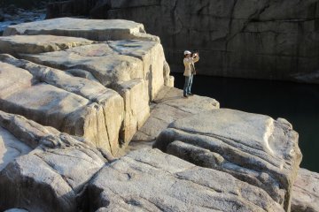 You can see the sizes of rocks!