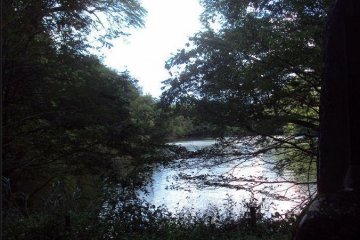 One of the many lakes along a main hiking trail.