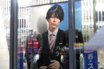Idols like Kame you can meet only on posters :)