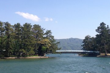 A view to reflect your pilgrimage over the mountains of Kyoto