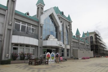 The neighbouring JR Takahata Station