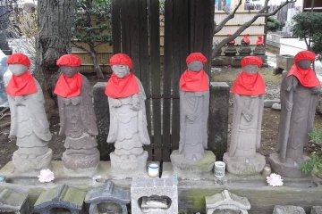 Shinpuku-ji Temple in Yoga