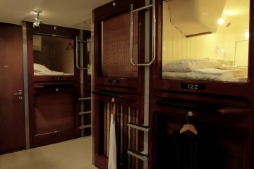 Alrededor de 30 cápsulas por habitación