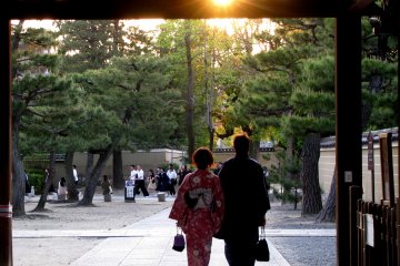 Matahari terbenam di Kyoto