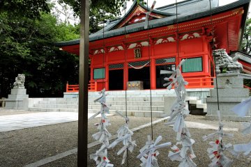 Akagi Shrine's main hall