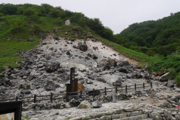 The resting place of an evil nine-tailed fox - bet you can't find it!