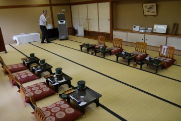 The hotel caters for larger groups, such as company events and conferences.