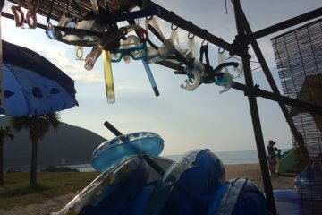 There are many items to rent from snorkels to towels.