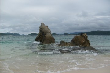 This may be the small beach near Aka port