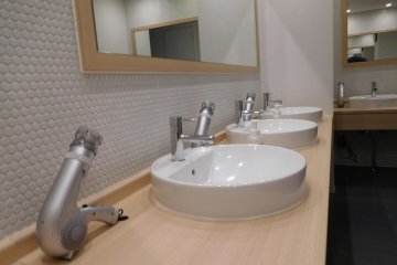 Fully equipped bathrooms