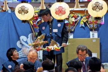 Official registration point for komazare rake blessing.