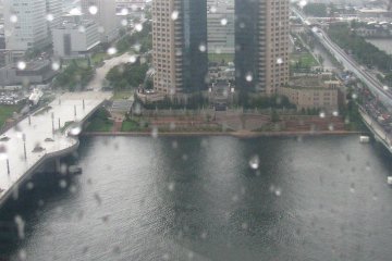 Wind and rain became stronger