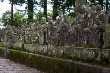 Kitain Temple's 540 disciples of Buddha