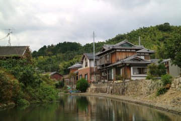 Black-brown wood and white walled traditional Japanese architecture