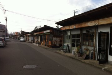 Une rue du quartier de marché de Shimomachi, l'ancien centre ville de Niigata