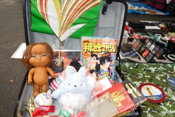 Pasar Barang Bekas Ohi di Tokyo