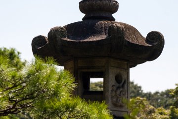 Stone lantern