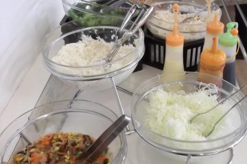 <p>The buffet breakfast</p>