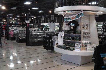 Buy a gift for your favorite Marines' fan