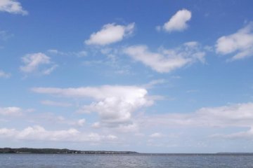 <p>The hotel is also close to Lake Kasumigaura</p>