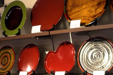 Traditional crafts from Kagawa Shikki