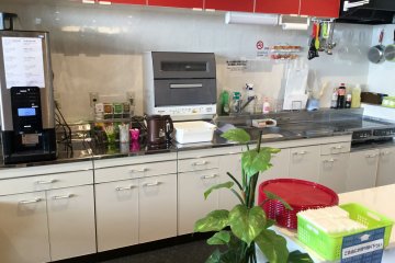 Guests can use the common kitchen to prepare their own meals