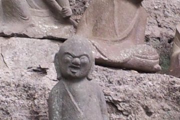 Amusing expressions on many of the little arhat statues