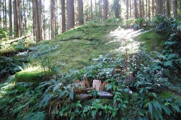 Warodaishi mysterious rock